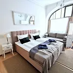 Gastein By Rockchair Apartments L Superhost Status L 2 Bedrooms Boxspringbeds 1,5 Bathrooms - Cozy Family & Business Flair Welcomes You!
