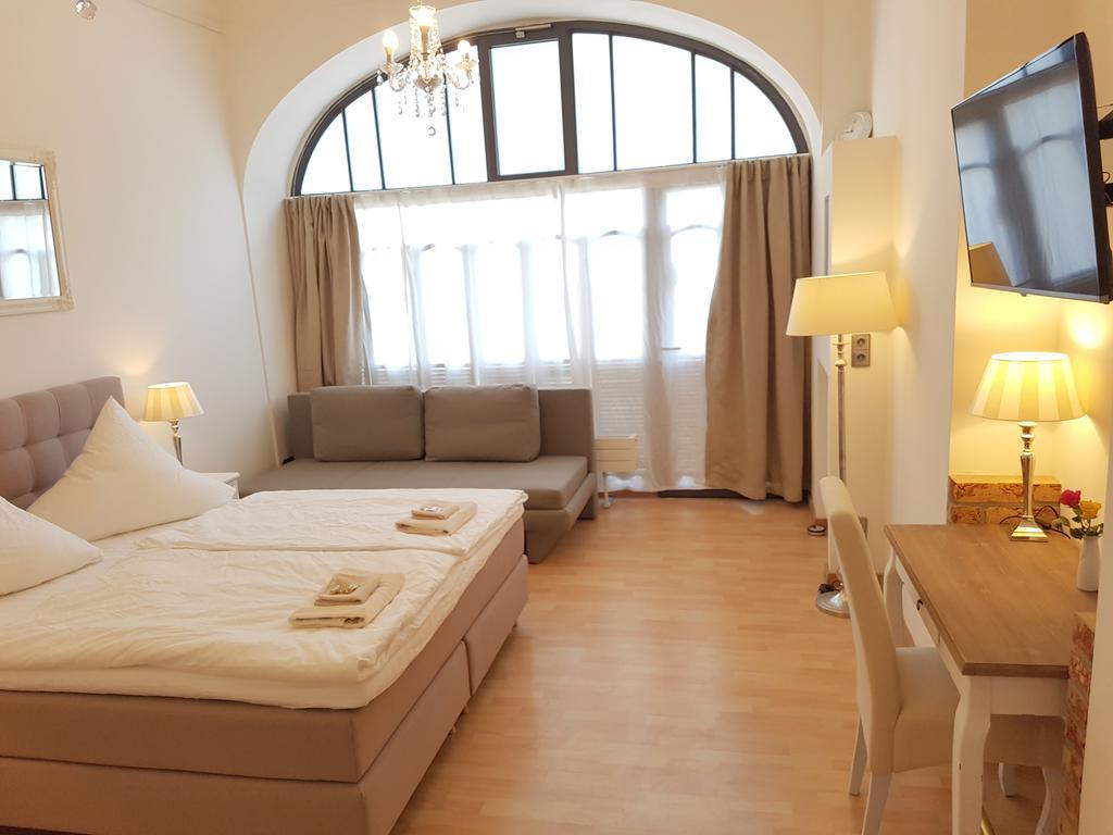 Appartamento Gastein By Rockchair L Superhost Status L 2 Bedrooms Boxspringbeds 1,5 Bathrooms - Cozy Family & Business Flair Welcomes You! Berlino