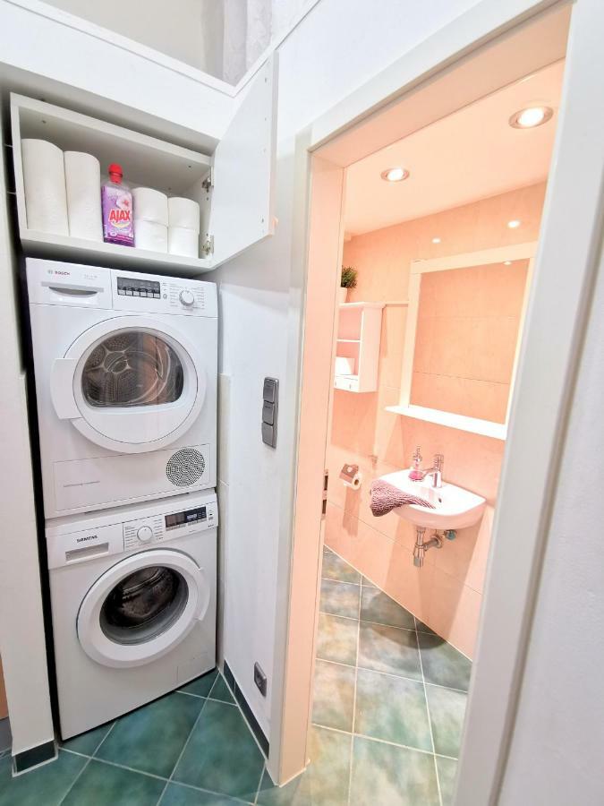 Gastein By Rockchair L Superhost Status L 2 Bedrooms Boxspringbeds 1,5 Bathrooms - Cozy Family & Business Flair Welcomes You! Appartamento